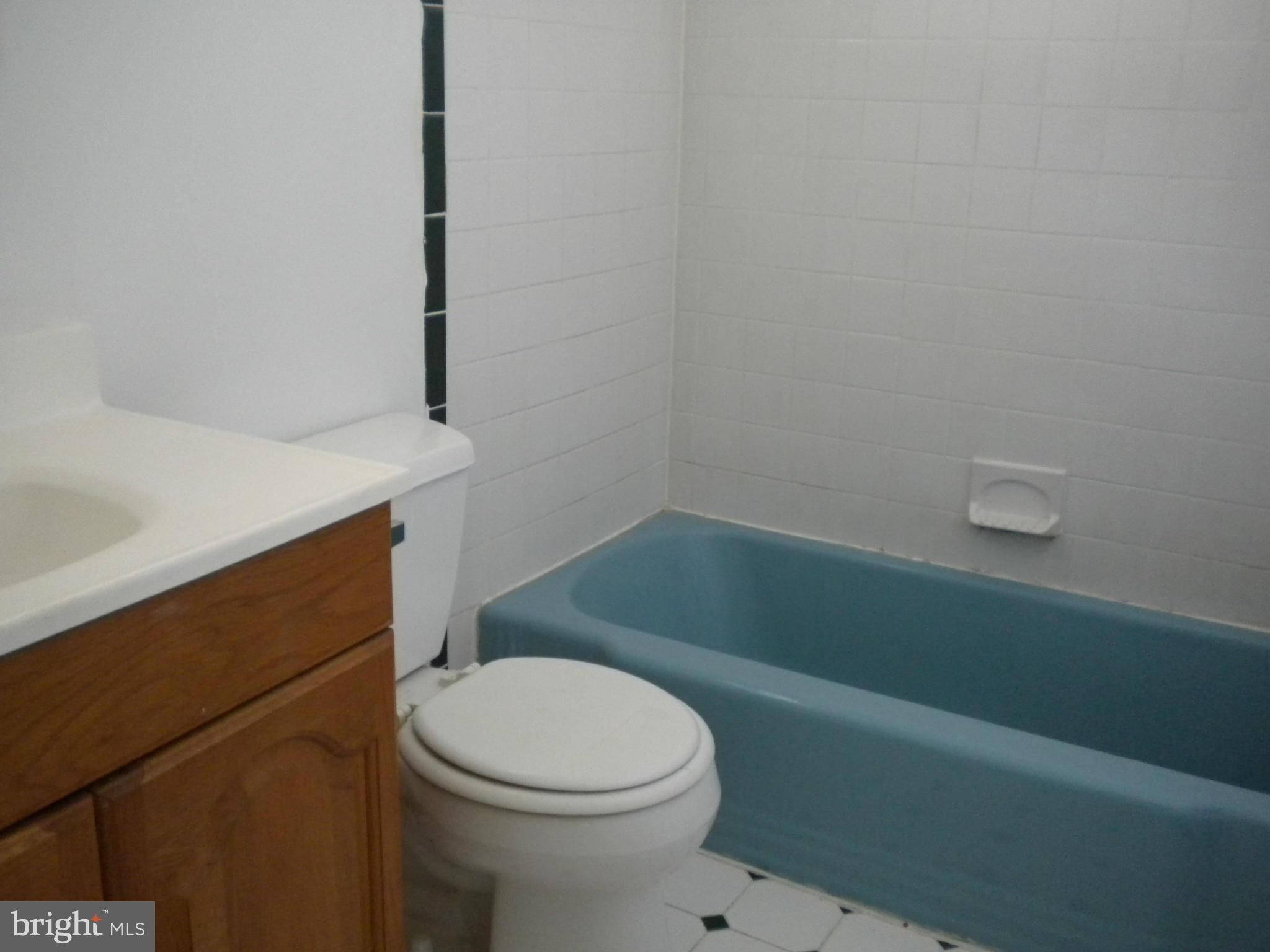 6822 Trexler Road Hyattsville, MD 20784 - Photo 15 of 27 Hall main Bath