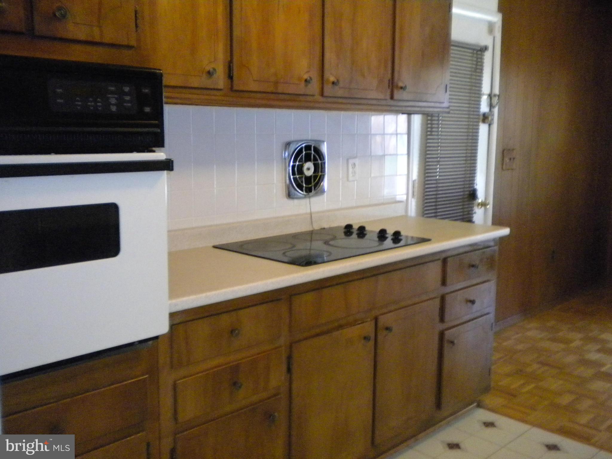 6822 Trexler Road Hyattsville, MD 20784 - Photo 4 of 27 Kitchen