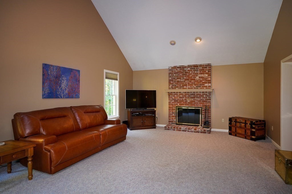 239 Vaughn Hill Road Bolton, MA 01740 - Photo 7 of 40 Gallery Image 7