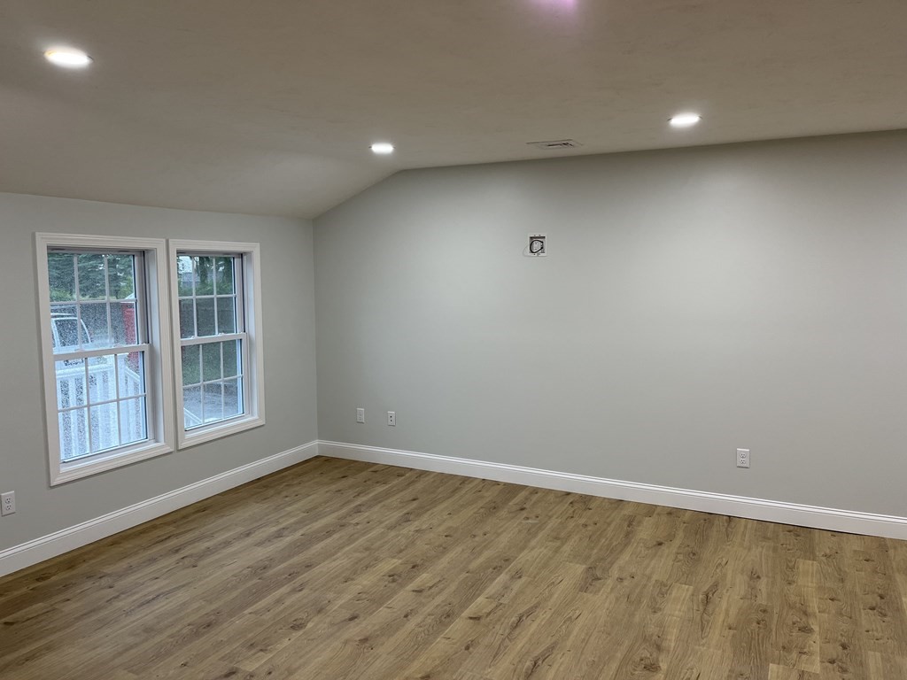 5 Apple Street Wareham, MA 02571 - Photo 7 of 12 Gallery Image 7