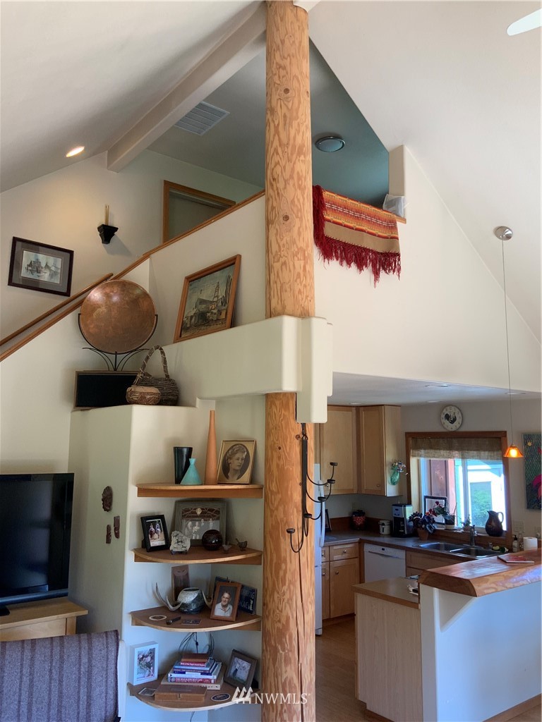 468-74 August Road Onalaska, WA 98570 - Photo 10 of 25 Gallery Image 10