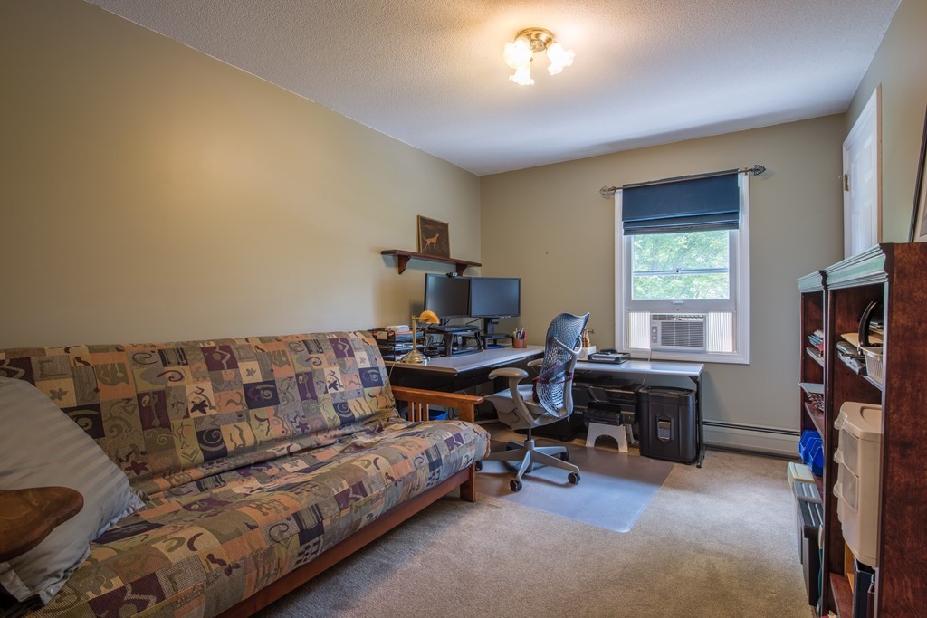 131 Woods Road Northampton, MA 01062 - Photo 27 of 41