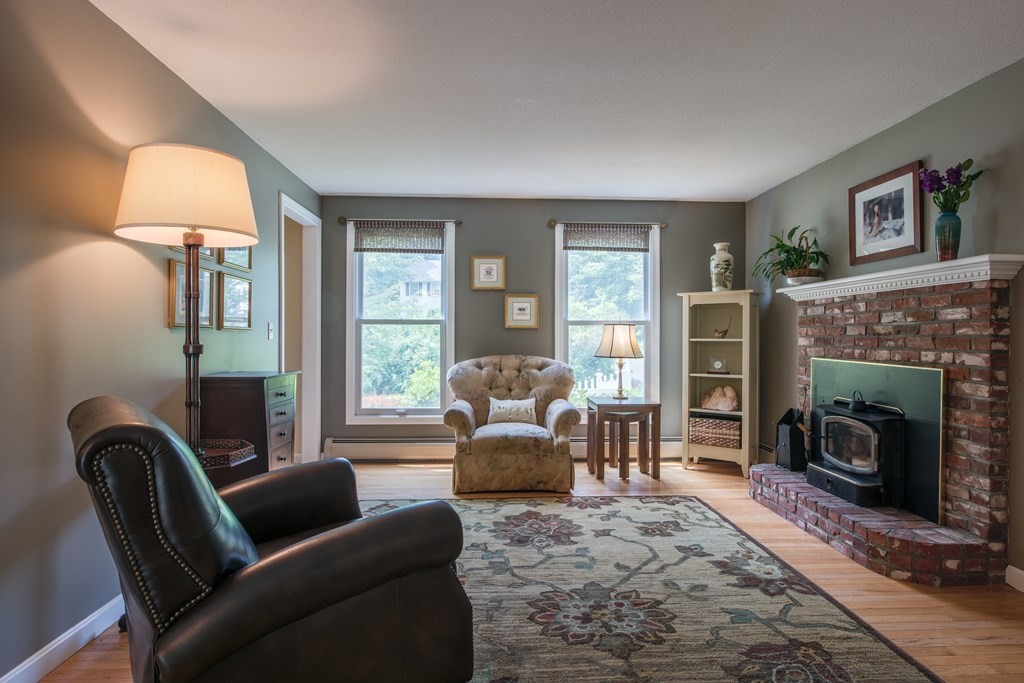 131 Woods Road Northampton, MA 01062 - Photo 6 of 41