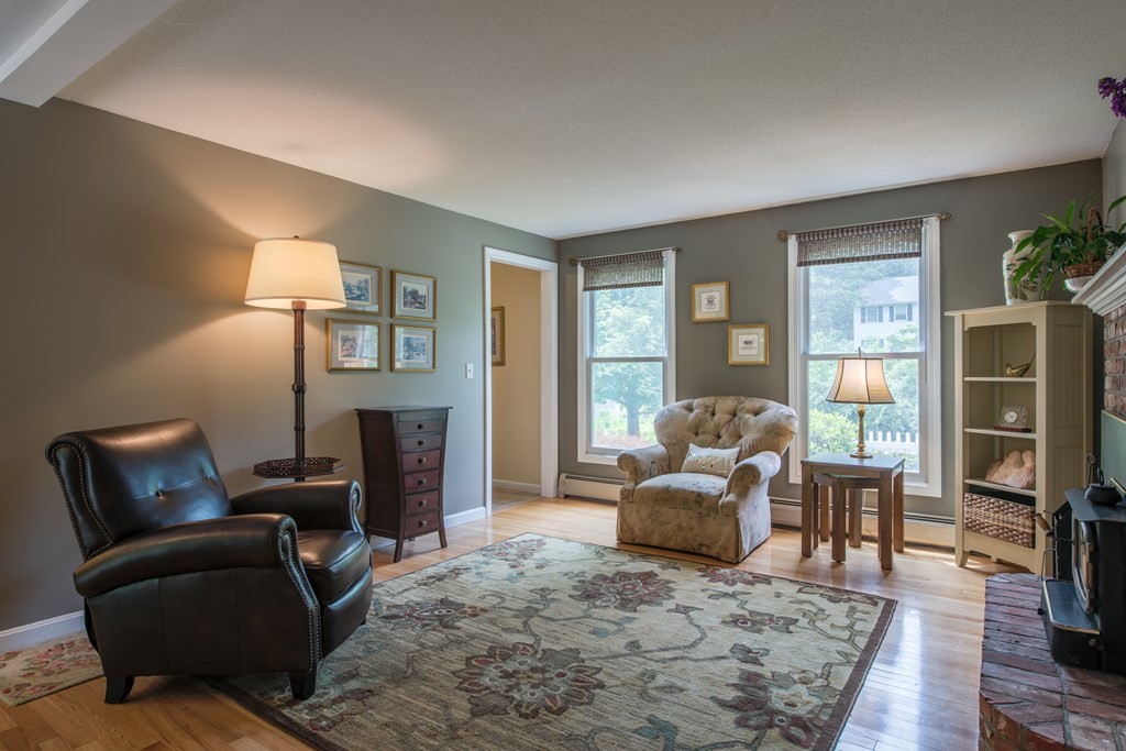 131 Woods Road Northampton, MA 01062 - Photo 7 of 41