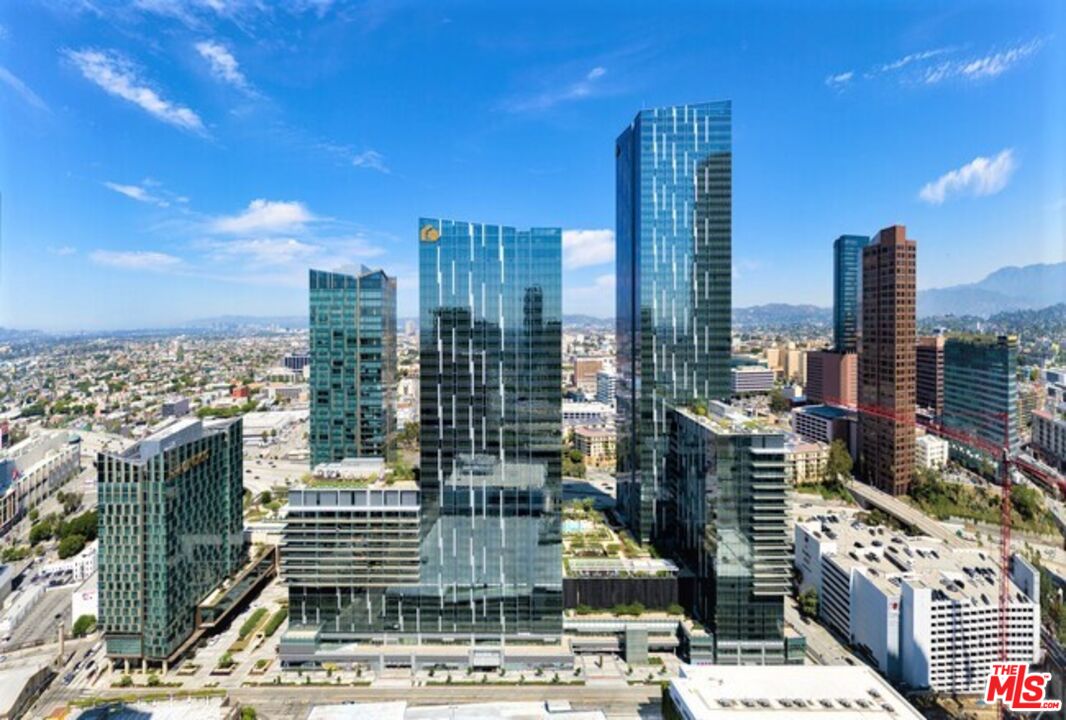 1000 West 8th Street, Unit PH5802 Los Angeles, CA 90017 - Photo 56 of 57 a city view