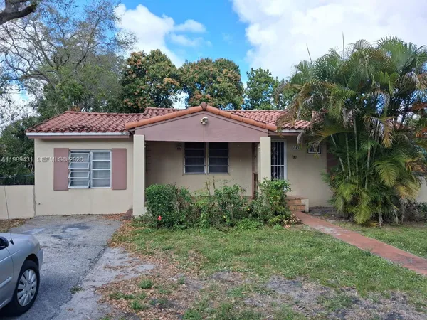 $3,000 | 1043 Northeast 114th Street, Biscayne Park, FL 33161