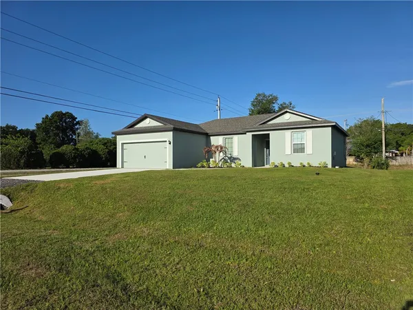 $2,400 | 8715 98th Court, Vero Beach, FL 32967