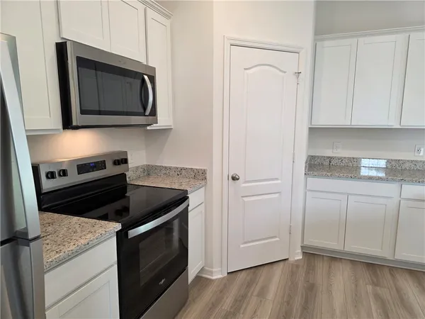 $2,400 | 8715 98th Court, Vero Beach, FL 32967