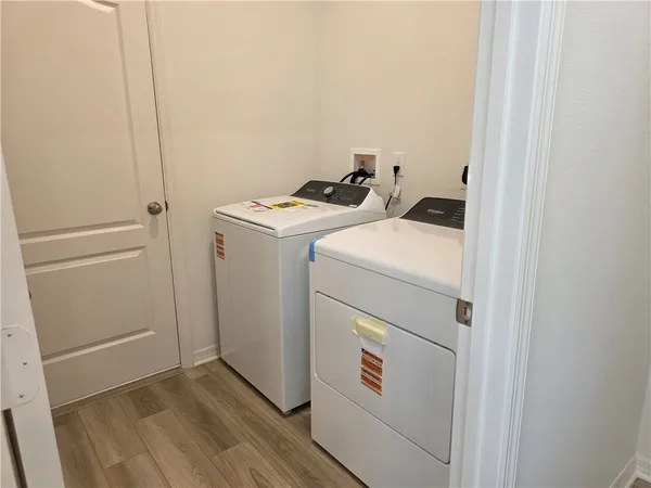 $2,400 | 8715 98th Court, Vero Beach, FL 32967