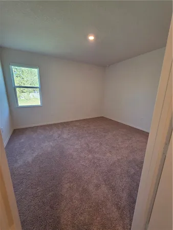 $2,400 | 8715 98th Court, Vero Beach, FL 32967