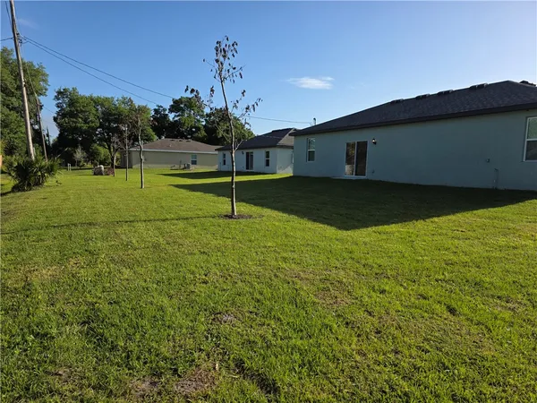 $2,400 | 8715 98th Court, Vero Beach, FL 32967