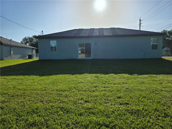 $2,400 | 8715 98th Court, Vero Beach, FL 32967