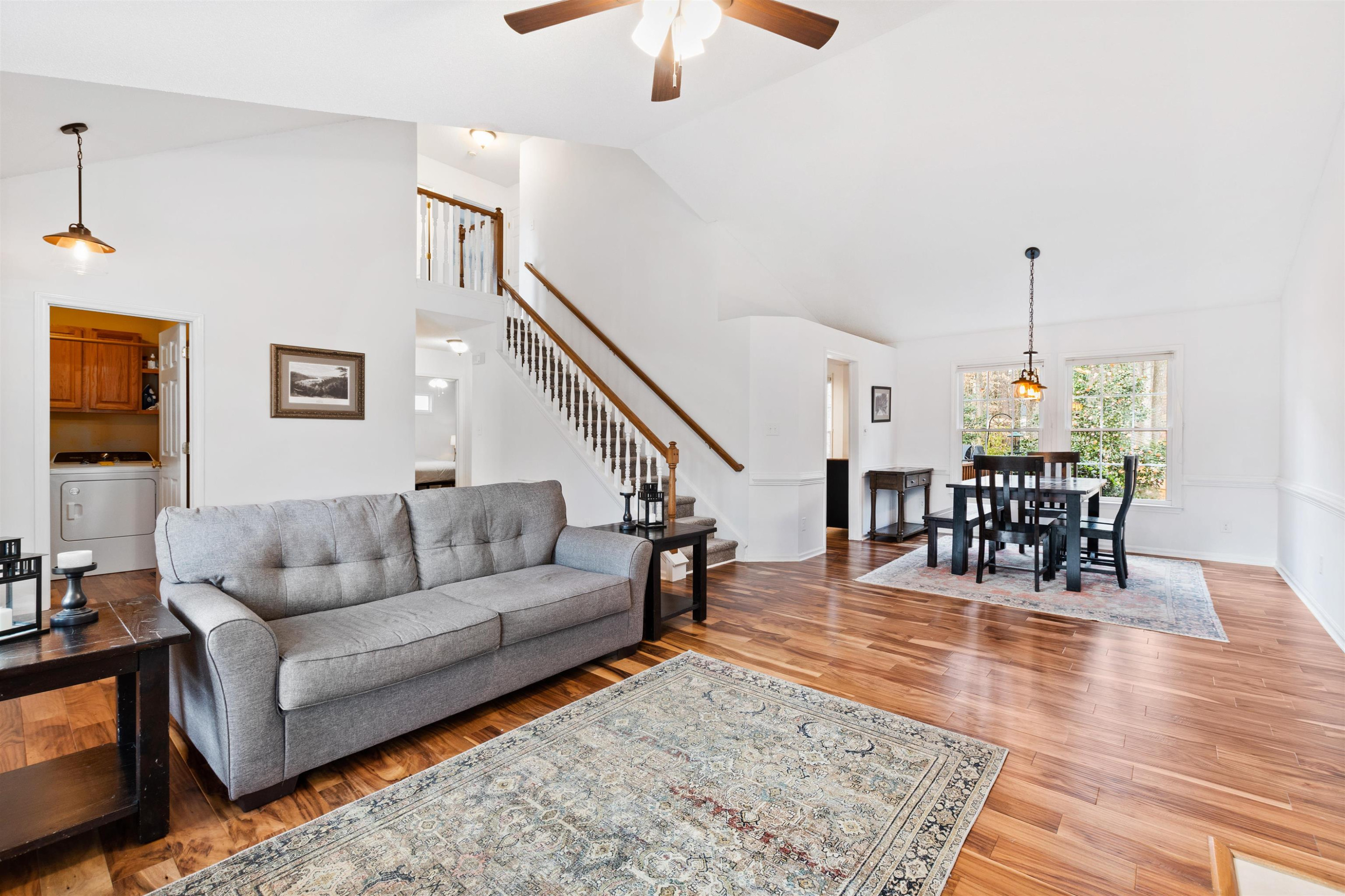 7908 Verona Place Raleigh, NC 27613 - Photo 14 of 40 Living Room