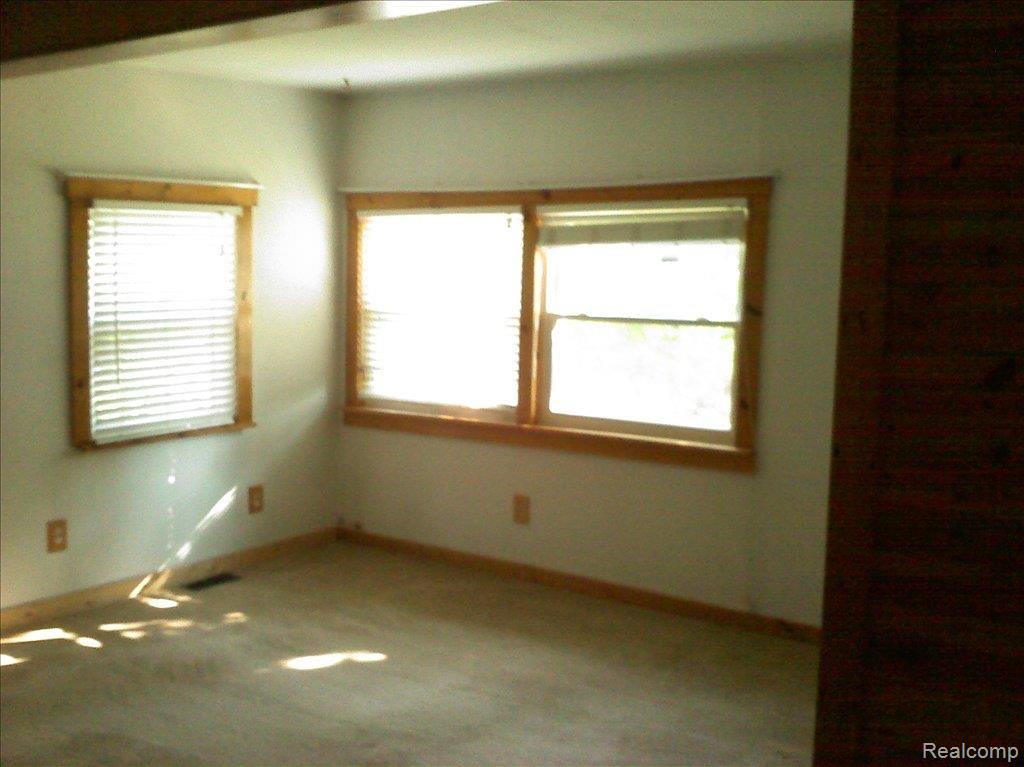 1441 Roy Road Oxford, MI 48371 - Photo 10 of 10 livingrooml