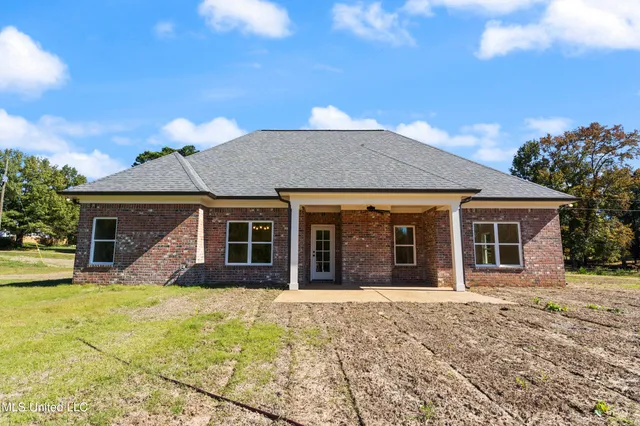 $369,900 | 2373 Highway 301, Hernando, MS 38632