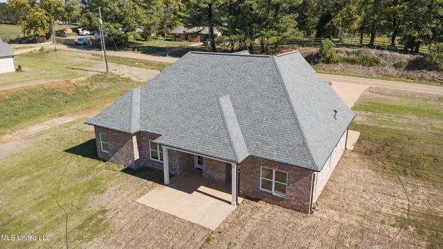 $369,900 | 2373 Highway 301, Hernando, MS 38632