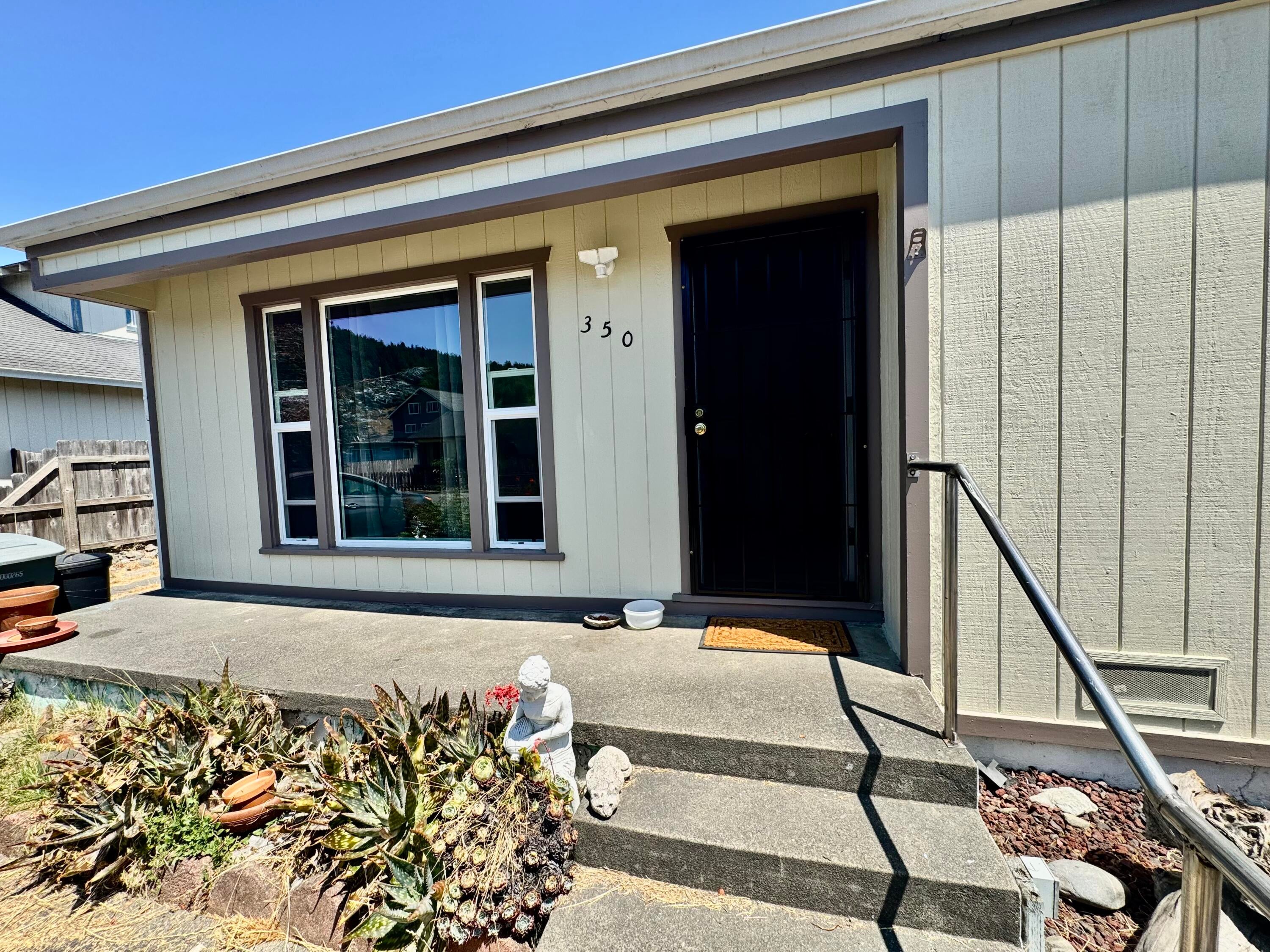 350 2nd Avenue Rio Dell, CA 95562 - Photo 4 of 35 Gallery Image 4