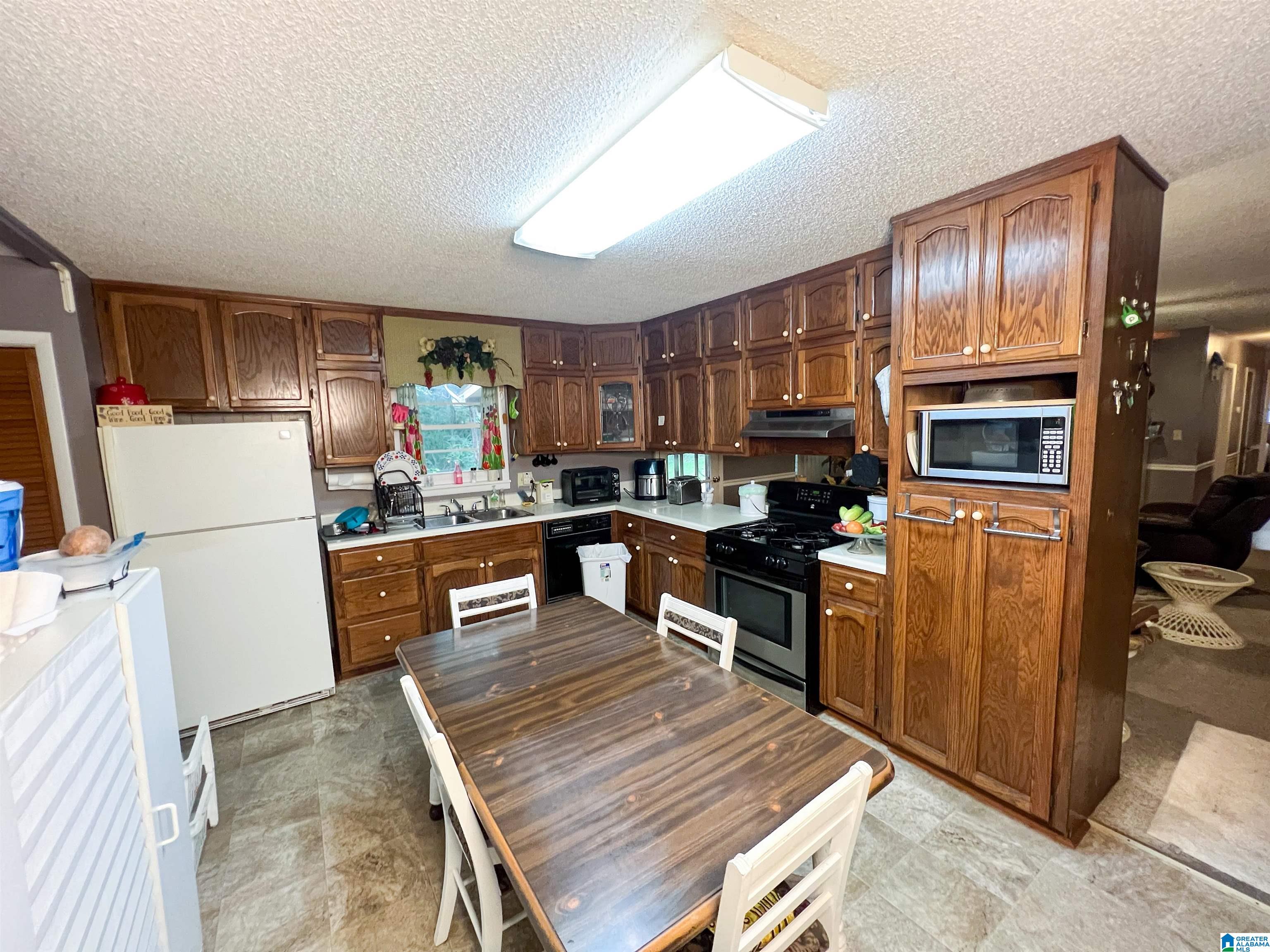 108 Windy Hill Road Rainbow City, AL 35906 - Photo 11 of 21