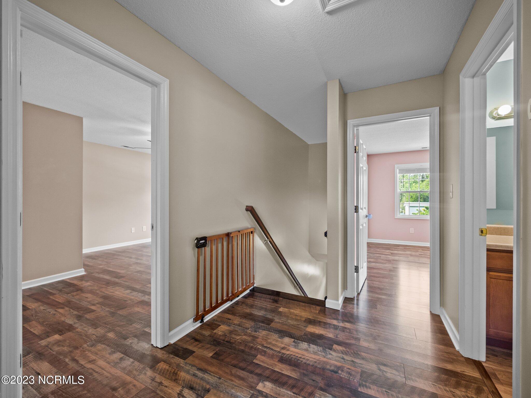 218 Smallwood Road Hubert, NC 28539 - Photo 15 of 44 2nd Floor Landing