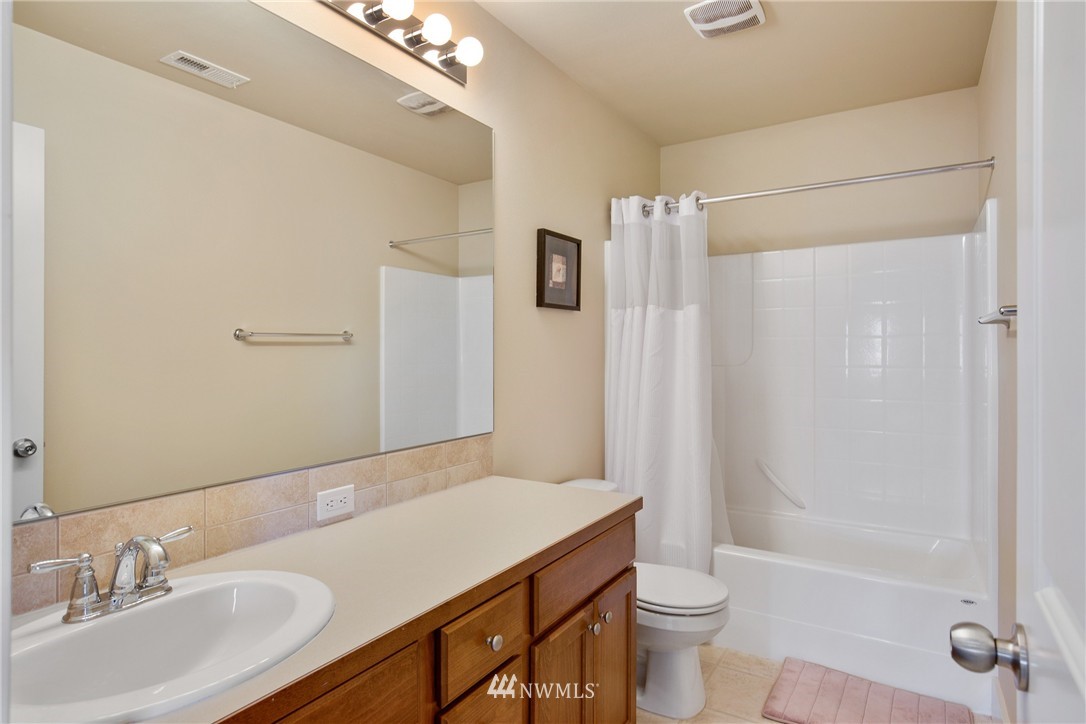 5253 Northeast 6th Street Renton, WA 98059 - Photo 21 of 25