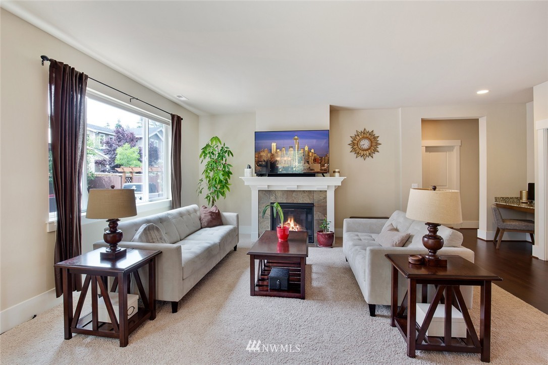5253 Northeast 6th Street Renton, WA 98059 - Photo 5 of 25