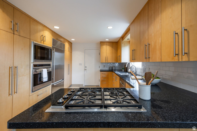 929 South Shirecliff Road Salt Lake City, UT 84108 - Photo 15 of 83