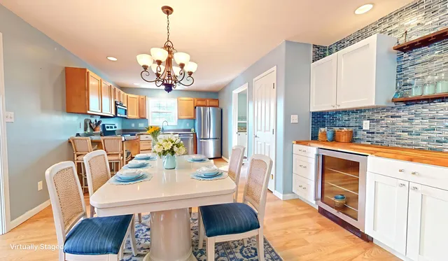 $295,000 | 1913 Newport Drive, Urbana, IL 61802