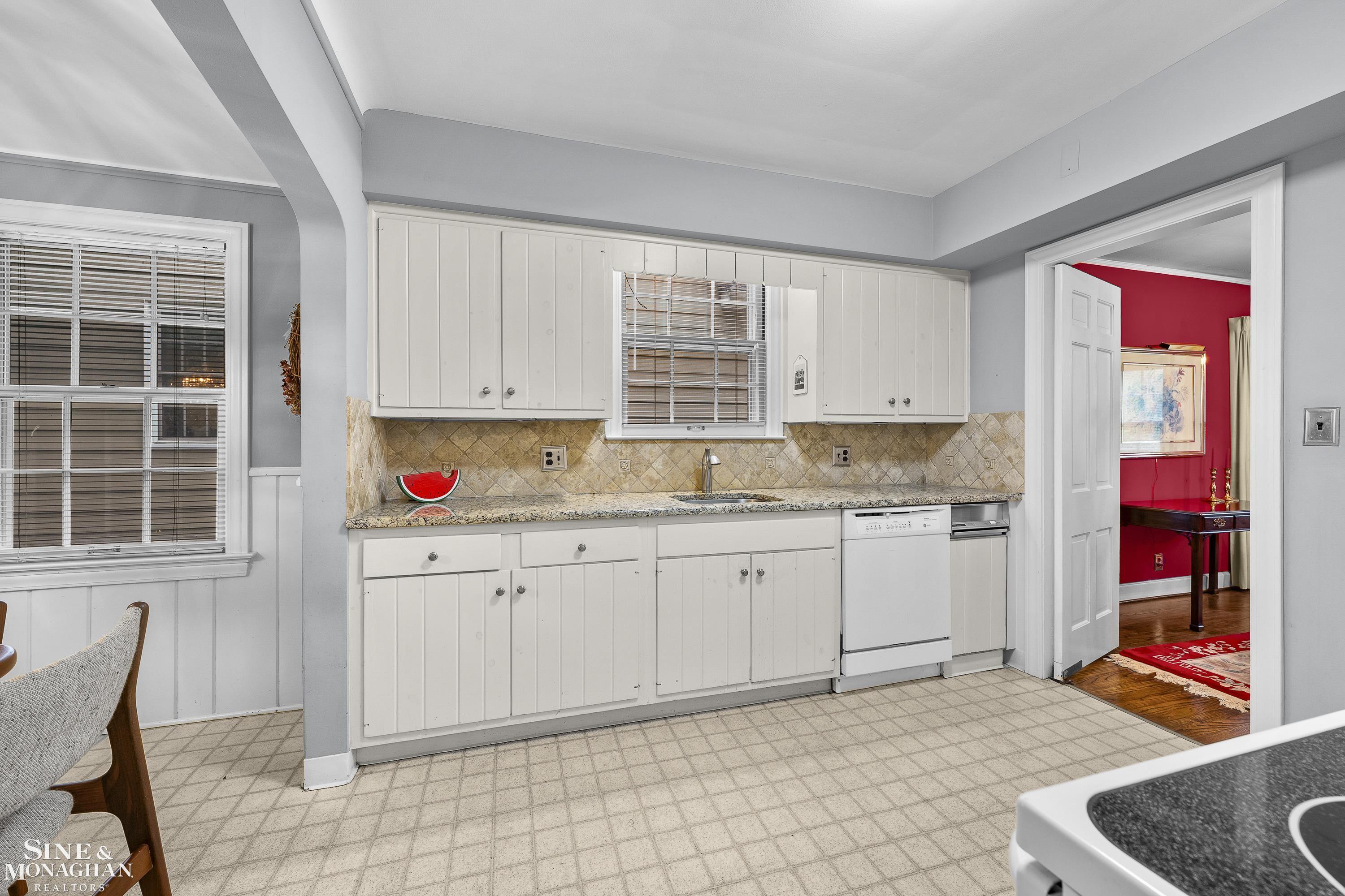 876 Washington Road Grosse Pointe, MI 48230 - Photo 14 of 41
