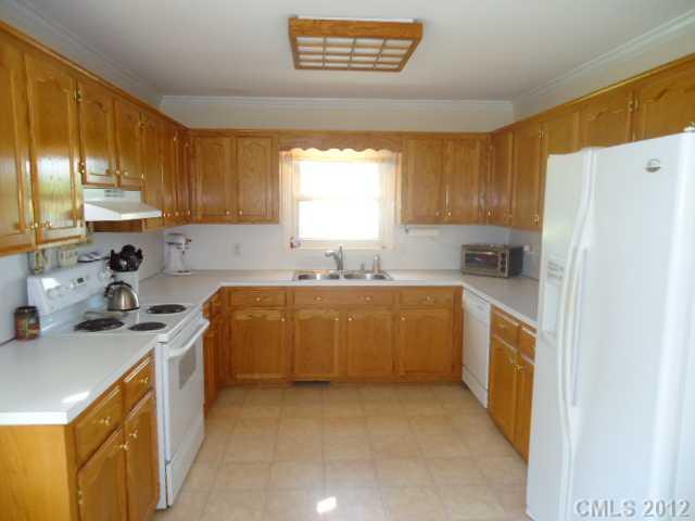 1416 Dove Landing Road York, SC 29745 - Photo 3 of 11 Gallery Image 3