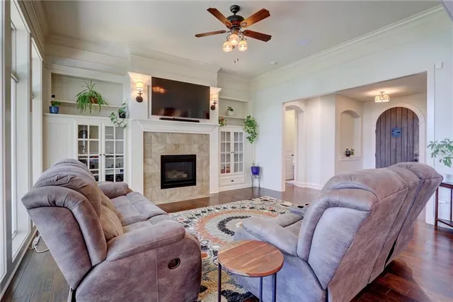 $725,000 | 1316 Northeast Kenwood Drive, Lee's Summit, MO 64064