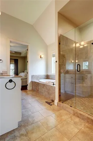 $725,000 | 1316 Northeast Kenwood Drive, Lee's Summit, MO 64064