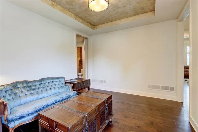 $725,000 | 1316 Northeast Kenwood Drive, Lee's Summit, MO 64064