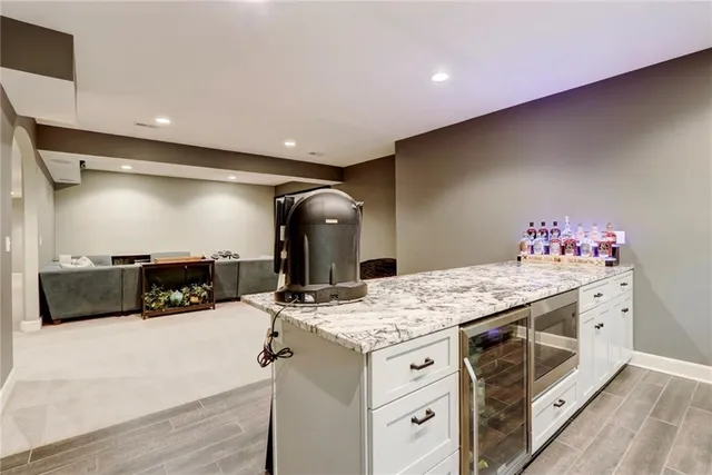 $725,000 | 1316 Northeast Kenwood Drive, Lee's Summit, MO 64064