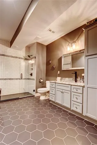 $725,000 | 1316 Northeast Kenwood Drive, Lee's Summit, MO 64064