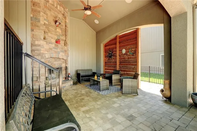 $725,000 | 1316 Northeast Kenwood Drive, Lee's Summit, MO 64064