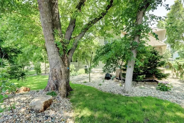 $725,000 | 1316 Northeast Kenwood Drive, Lee's Summit, MO 64064