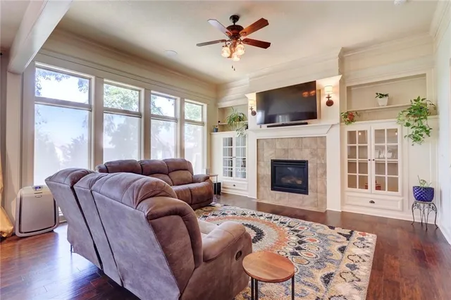 $725,000 | 1316 Northeast Kenwood Drive, Lee's Summit, MO 64064