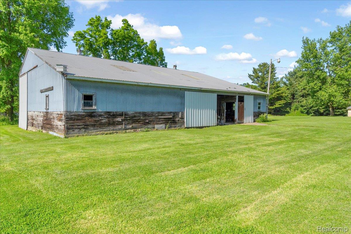 10294 South Nichols Road Gaines, MI 48436 - Photo 48 of 66 48-10294 S Nichols Rd_47.jpg