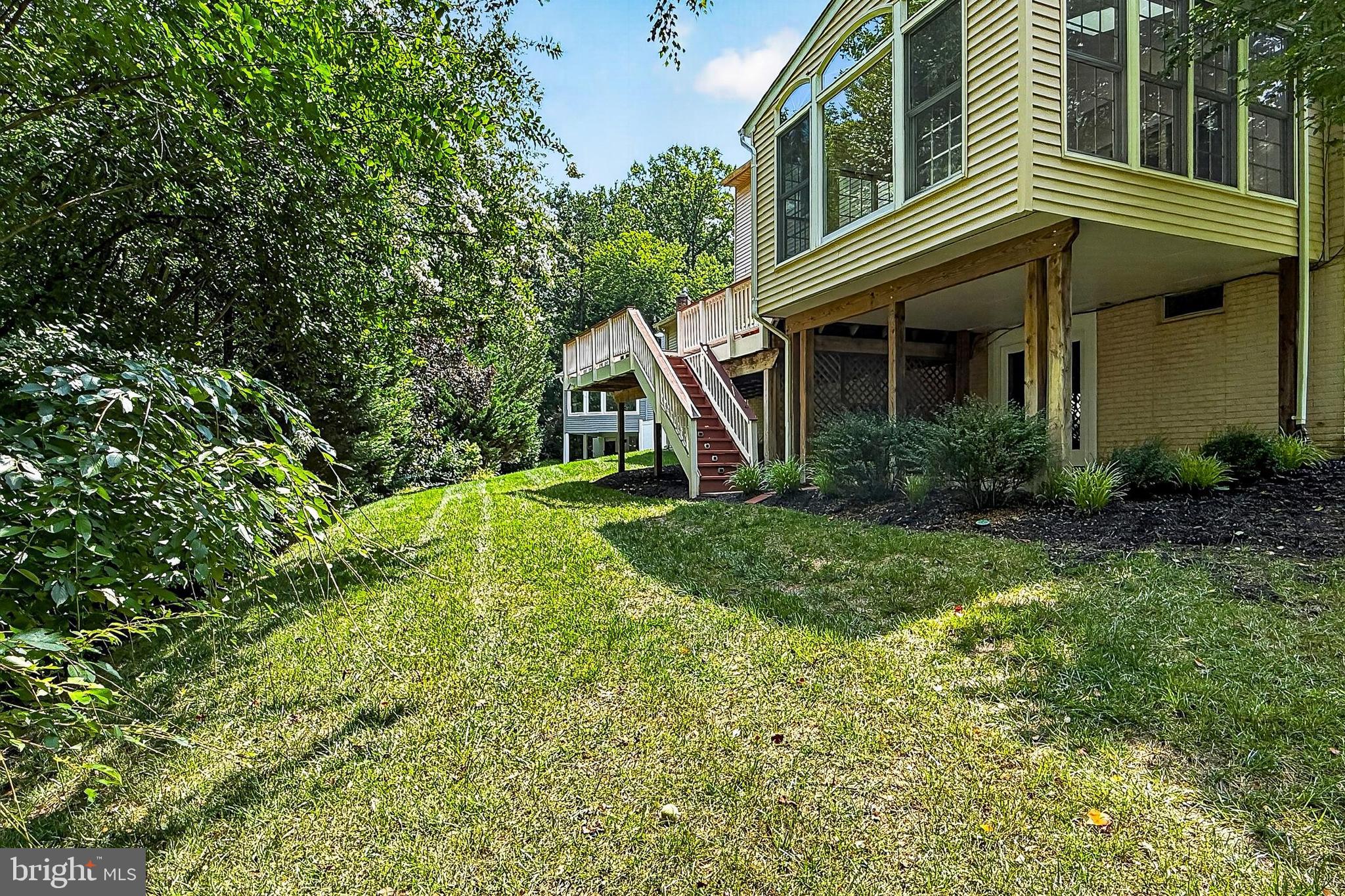 11601 Quail Ridge Court Reston, VA 20194 - Photo 4 of 87 Back of the house