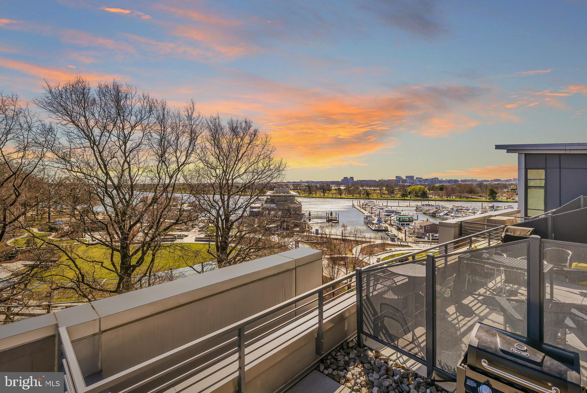 525 Water Street Southwest, Unit 417 Washington, DC 20024 - Photo 23 of 50