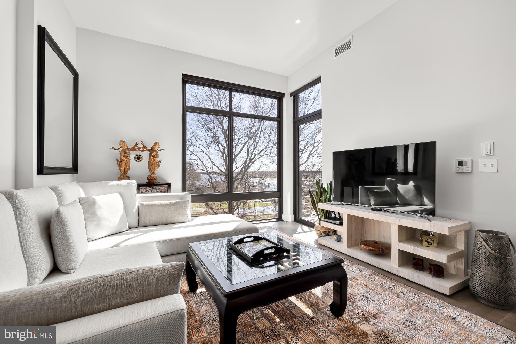 525 Water Street Southwest, Unit 417 Washington, DC 20024 - Photo 8 of 50