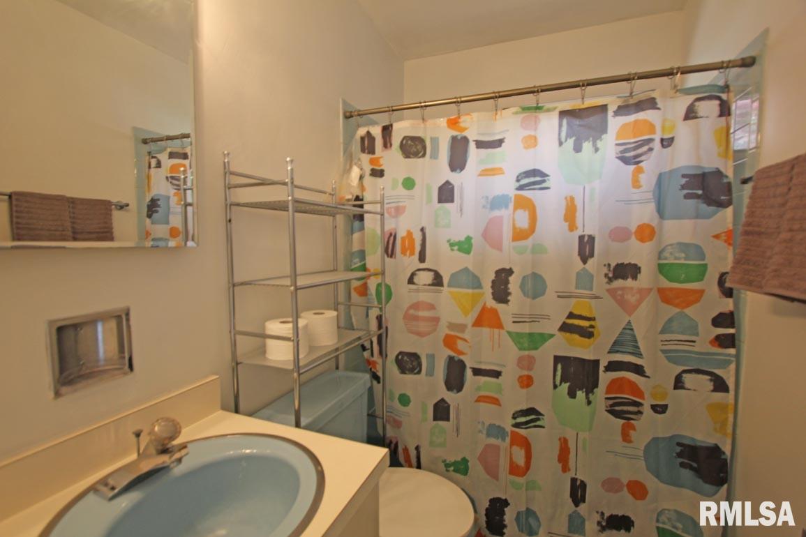 2436 Haverford Road Springfield, IL 62704 - Photo 17 of 32