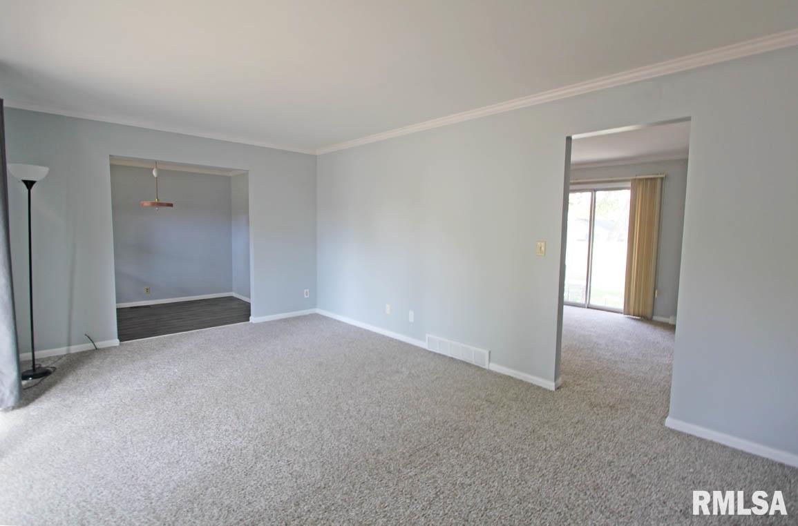 2436 Haverford Road Springfield, IL 62704 - Photo 2 of 32