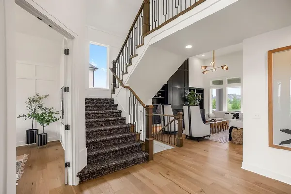 $771,717 | 2419 West 177th Street, Overland Park, KS 66085