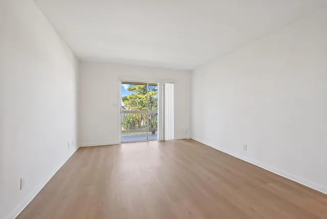 $2,250 | 1790 Abbey Road, Unit 203, West Palm Beach, FL 33415