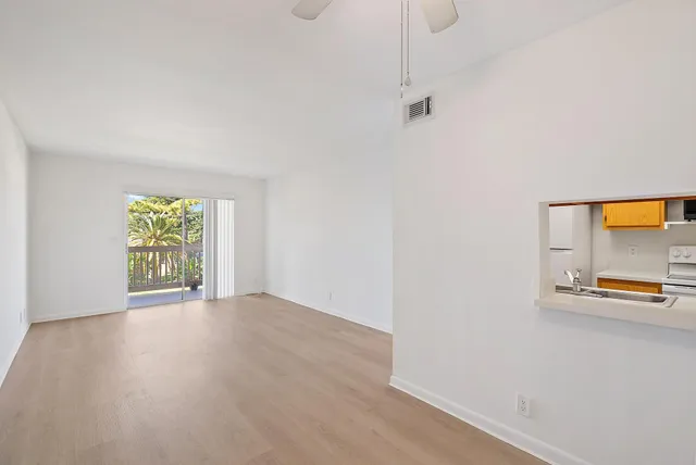 $2,250 | 1790 Abbey Road, Unit 203, West Palm Beach, FL 33415