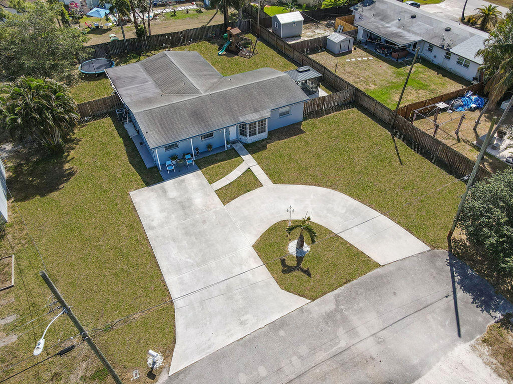 846 Rutherford Lane Haverhill, FL 33415 - Photo 45 of 52 846RutherfordLnAerials(7)a