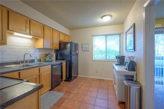 $160,000 | 1844 East 97th Street, Kansas City, MO 64131