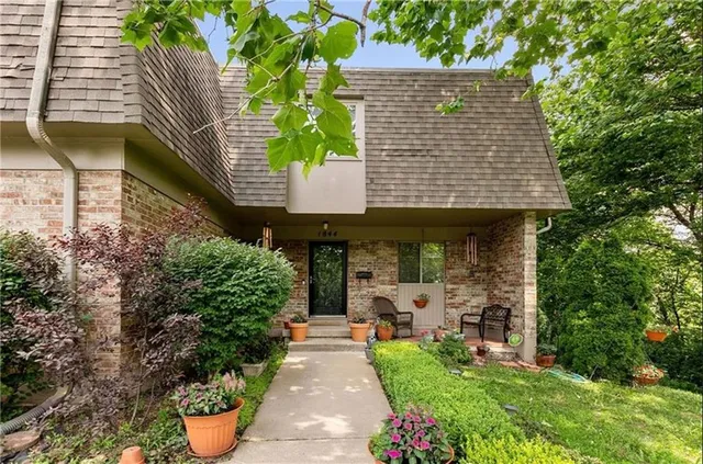 $160,000 | 1844 East 97th Street, Kansas City, MO 64131