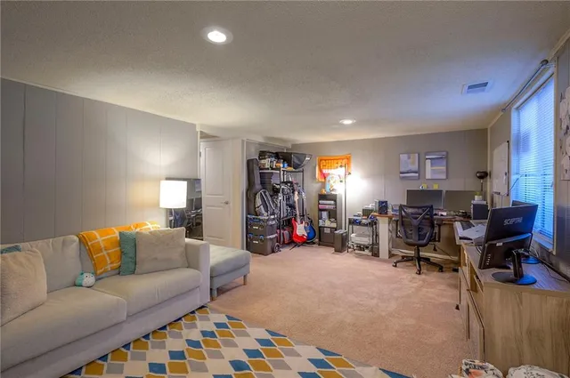 $160,000 | 1844 East 97th Street, Kansas City, MO 64131